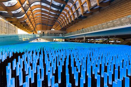 Milan Universal Exposition 2015, Expo Milano 2015, China Pavilion, architectural project of Tsinghua University and Beijing Qingshang Environmental & Architectural Design Institute. Artistic exibition representing corn field inside China Pavillion