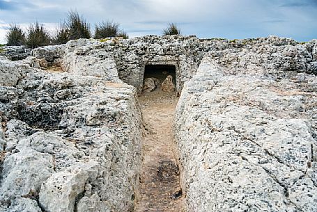 Thapsos archaeological site in the Magnisi Peninsula, Grave, Priolo Gargallo, Siracusa, Sicily, Italy, Europe