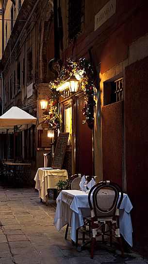 Lights at the entrance of a restaurant in Venice, in the San Polo district. Venice.