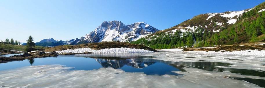 Mount Bivera shines in the first days of spring