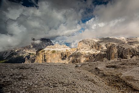 View from Sass Pordoi towards Sella and Sassolungo (Langkofel)