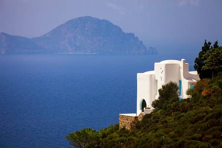 Wonderful house in Ponza with Palmarola island in background