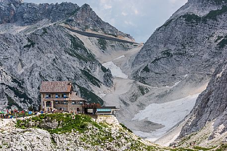 Tourist at the Gilberti refuge during the High altitude concert, Mount Canin plateau, Julian Alps, Friuli Venezia Giulia, Italy, Europe