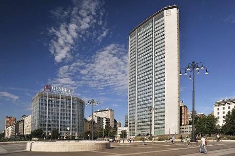 Pirelli building from the Duca d'Aosta square