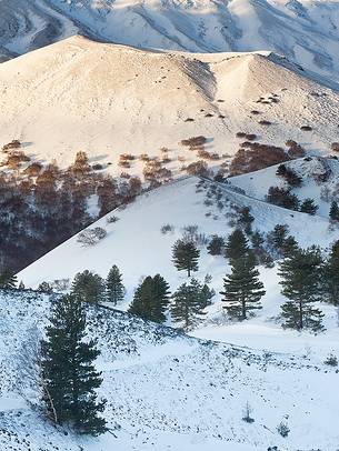 View of Monte Frumento snowy at dawn