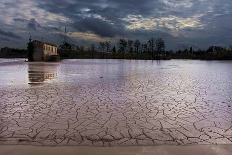 Paradox: aridity and flood in the Ponte di Piave country, Veneto, Italy, Europe