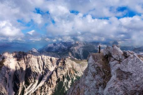 Croda del Becco or Seekofel peak, panorama towards the east, on background Tre Cime di Lavaredo peak, dolomites, South Tyrol, Italy, Europe  alla Croda del Becco, panorama verso est, sullo sfondo le Tre Cime di Lavaredo